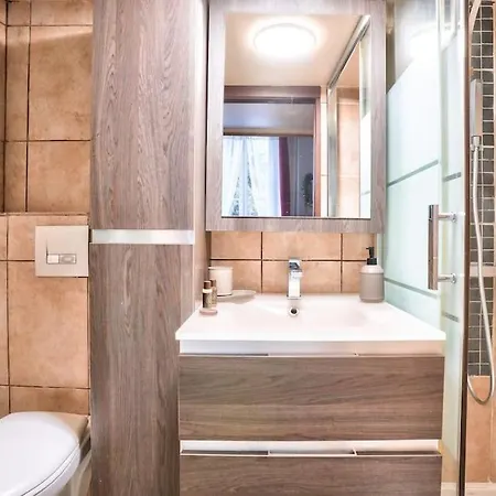 Amazing Beaubourg Le Marais Apartment Paris
